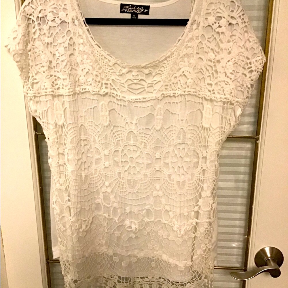 XL white top barely worn